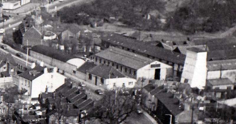 An aerial view of Alfred Dodman & Company’s Highgate Works on the southern side of Gaywood Road. The docks railway ran immediately behind the factory, allowing heavy boilers, steel and machinery to be carried directly to and from the site.
Image King’s Lynn Forums