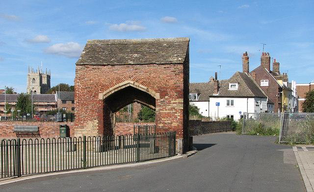 Whitefriars’ Gate, King’s Lynn 
Photo © John Sutton