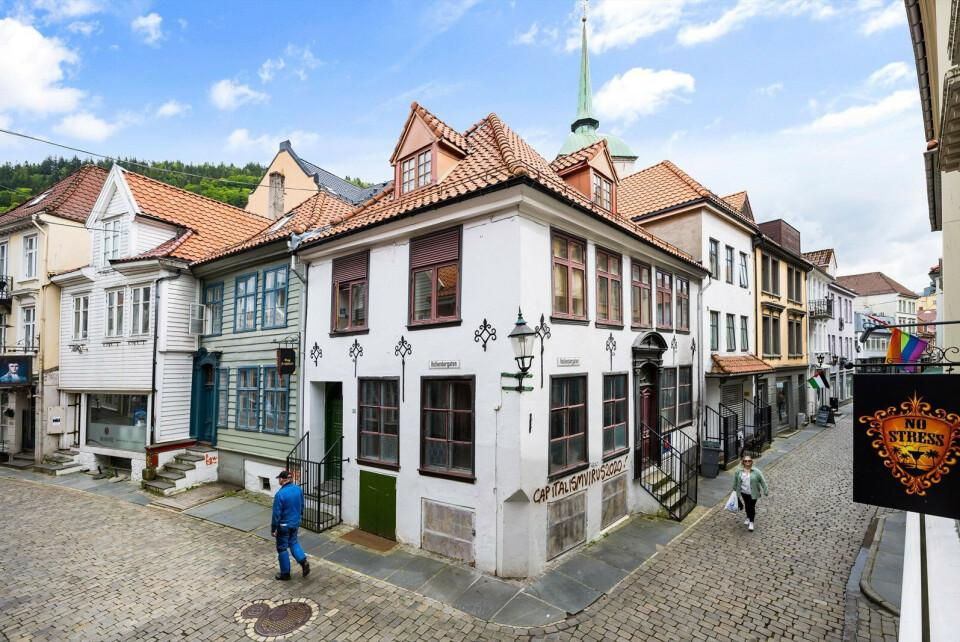 <!-- wp:paragraph -->
<p>Hollendergaten. The street follows a medieval line and was originally called <em>Engelskmannstretet</em>, “Englishmen’s Street”.</p>
<!-- /wp:paragraph -->